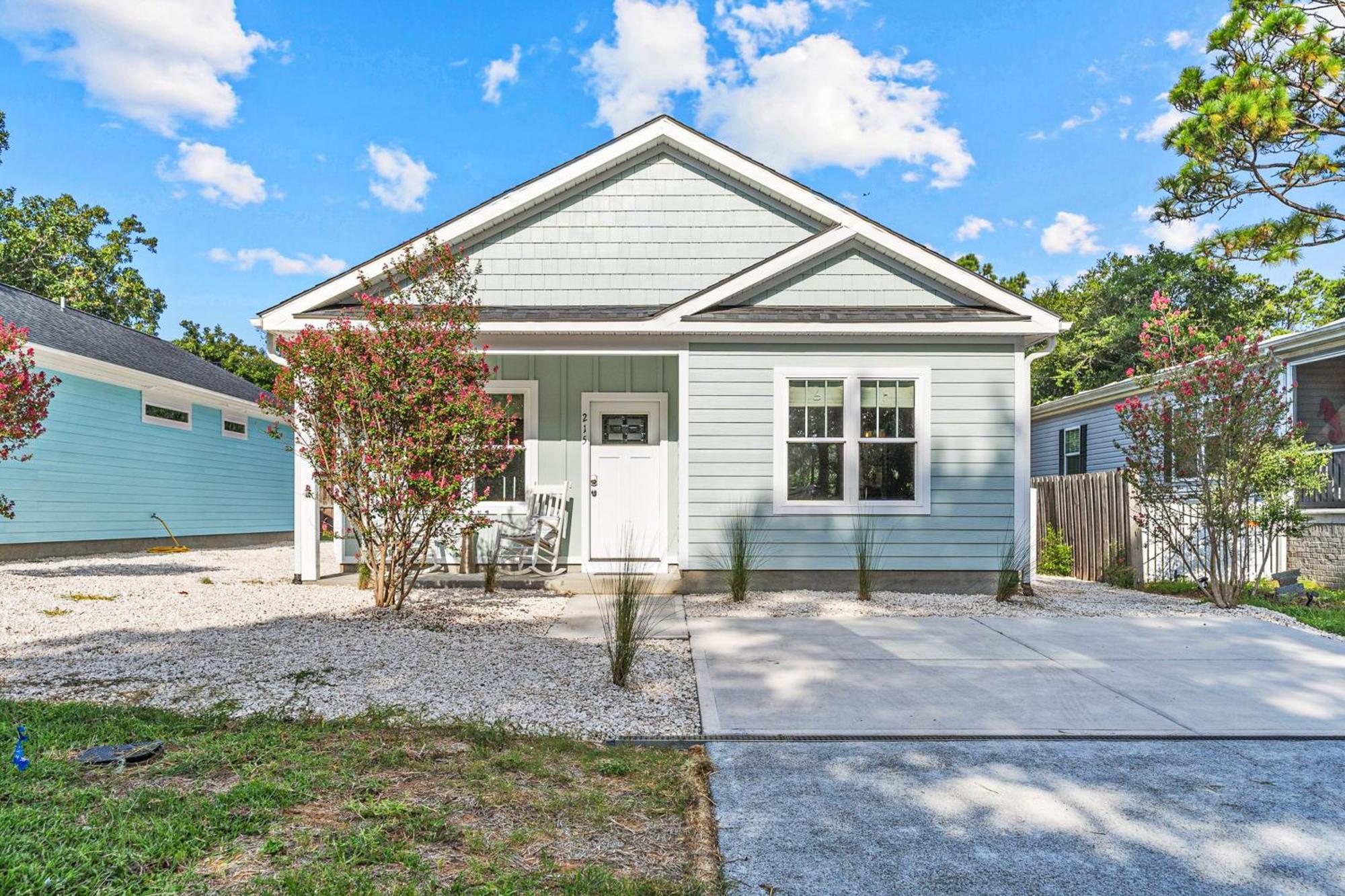 Pawsitive Island Escape Villa Oak Island Exterior photo